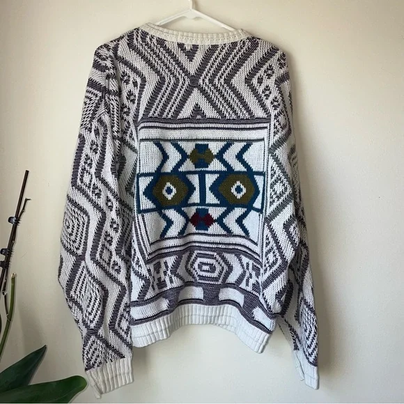 Vintage London Fog White Geometric Pattern Knit Sweater - Picture 2 of 5